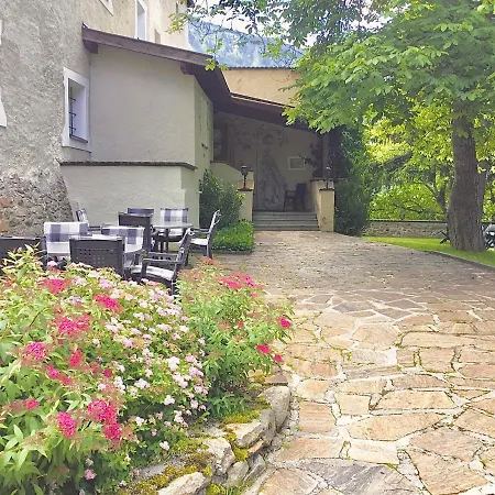 Lejlighed Burg Biedenegg-trautson By Interhome *